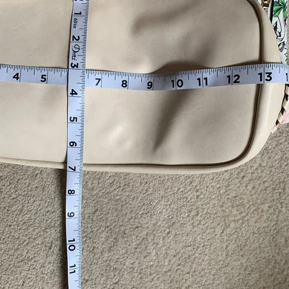 NEW WITH TAG Cream Bucket Bag with floral accents FROM Cracker Barrel - Picture 7 of 11